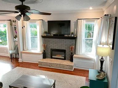 Building Photo - Fully Furnished Downtown St. Pete Craftsman | Walk to Hospitals & Waterfront