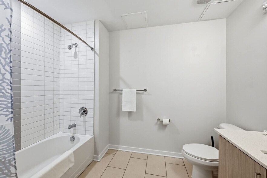 Building Photo - 28 Woolfe St