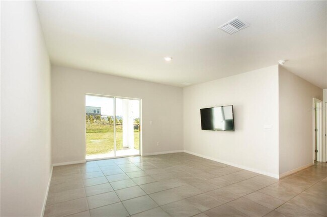 Building Photo - 3513 Hilltop Cir