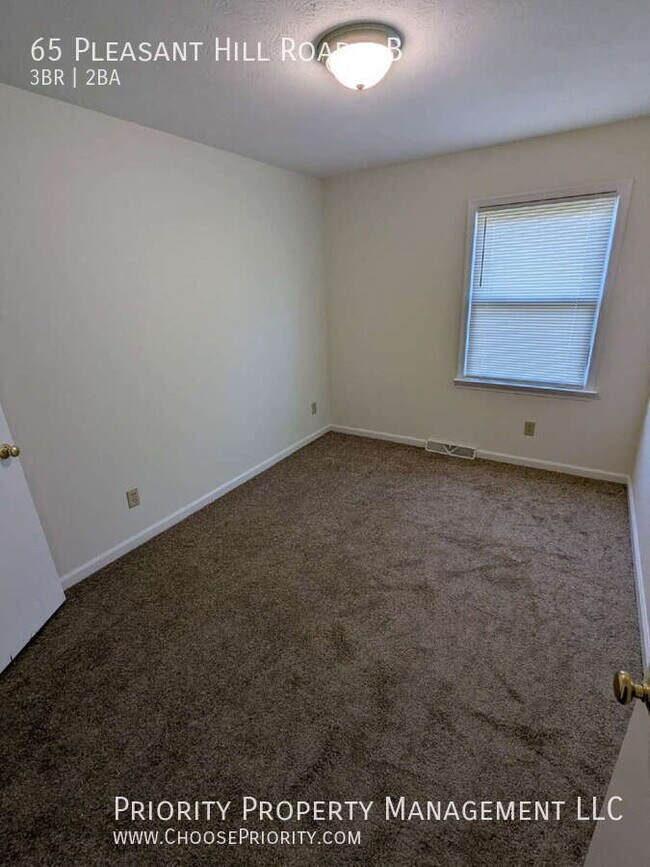 Building Photo - 65 Pleasant Hill Rd