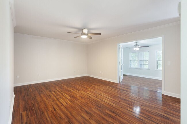 Building Photo - Spacious 2/2 Condo w/ Great Roommate Setup!