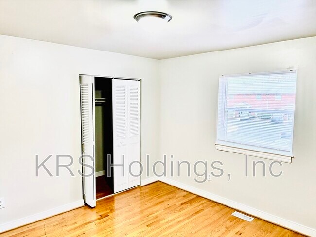 Building Photo - 5211 Goolsby Ct