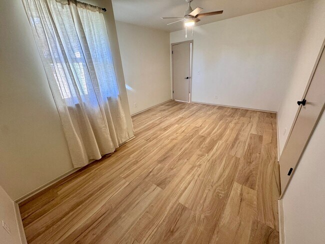 Building Photo - 9235 E 32nd St