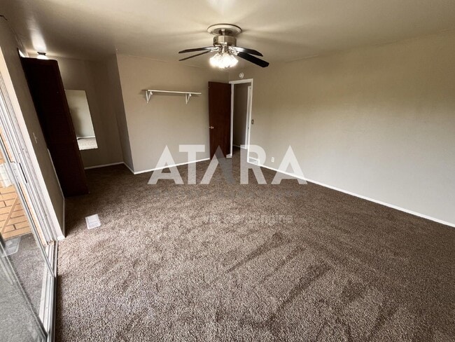 Building Photo - 330 N 100 E