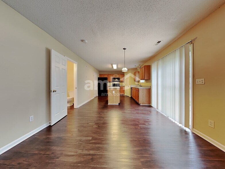 Building Photo - 3345 Wiliton Way
