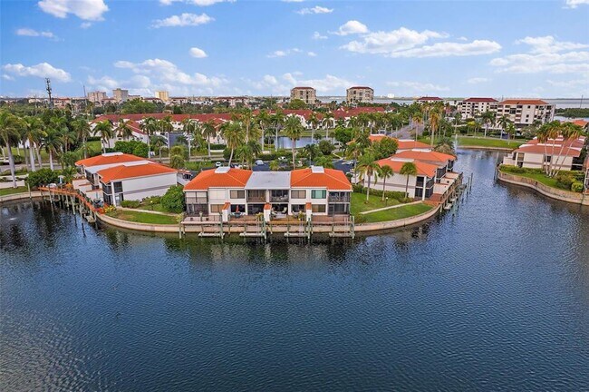 Building Photo - 6277 Bahia Del Mar Blvd S