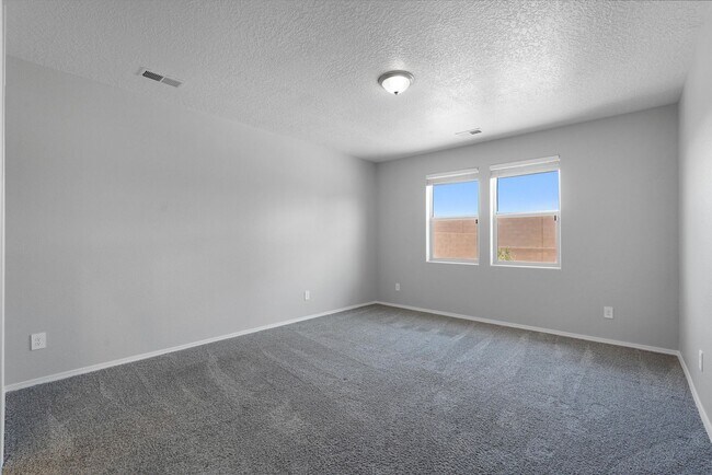 Building Photo - 3205 Tazanita Lp SE