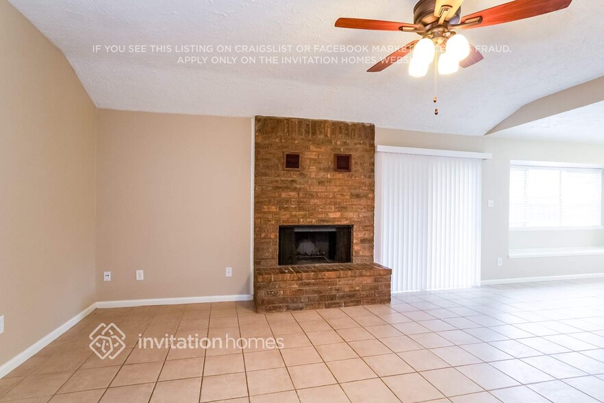 Building Photo - 2902 Early Turn Dr