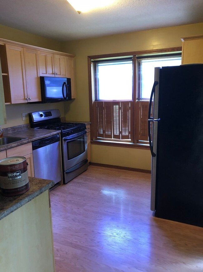 Primary Photo - 2 Bedroom Condo in New Haven