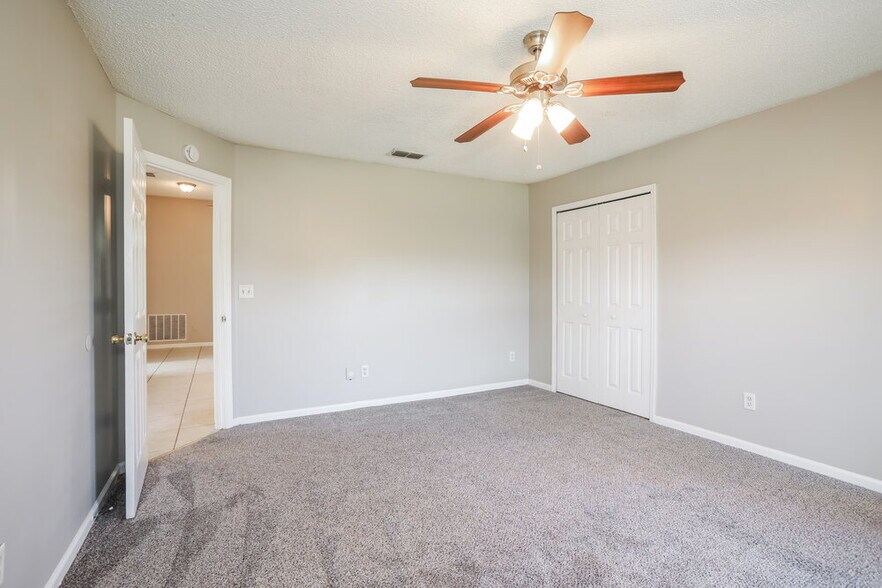 Building Photo - 2912 Brittany Bluff Dr