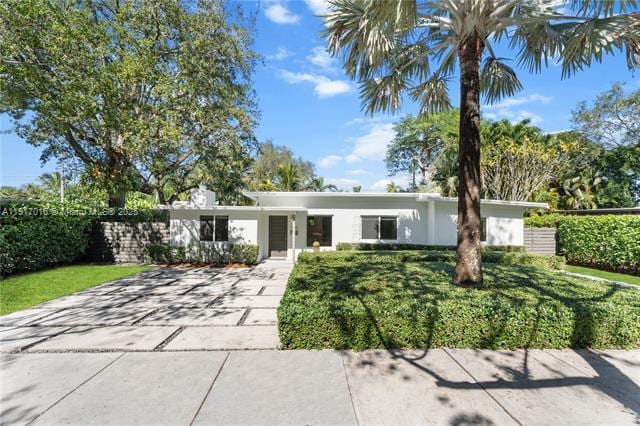 Building Photo - 5865 SW 48th St