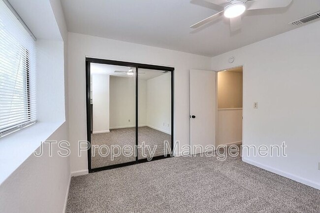 Building Photo - 5848 Alorn Ln