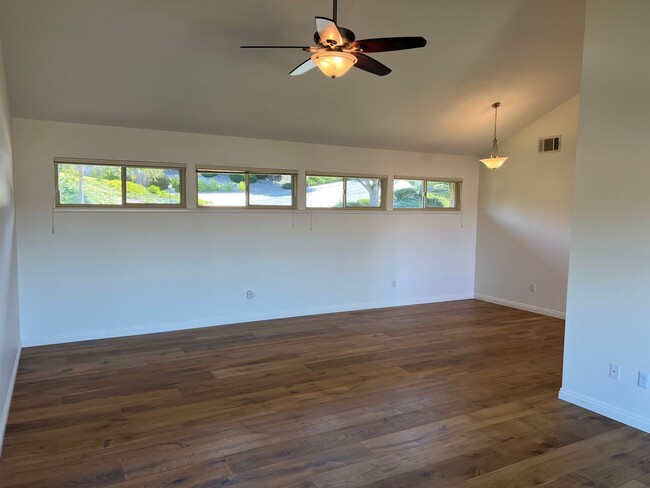 Building Photo - Oaks North Townhome with Views