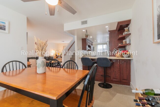 Building Photo - For Rent: Modern 2-Bedroom, 2-Bath Townhou...