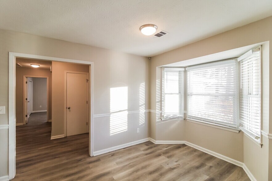 Building Photo - 796 Greenwood Trail SE