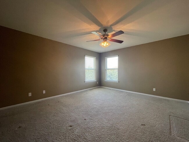 Building Photo - Home For Rent Papillion