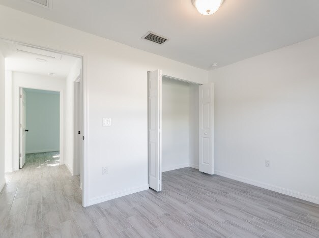 Building Photo - 556 Montclair Ave S