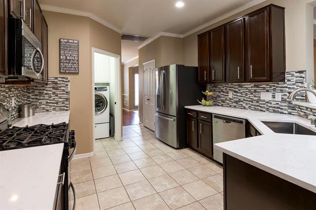 Building Photo - 3917 Creek Hollow Way