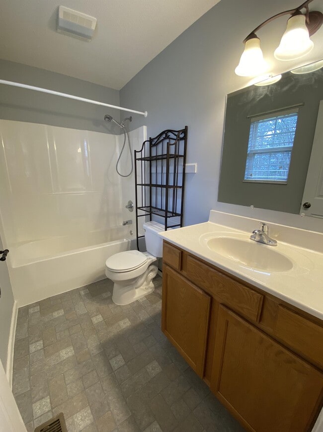 Building Photo - 2916 Patrick Ave