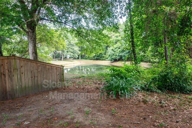 Building Photo - 458 Planters Trace Dr