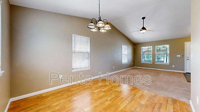 Building Photo - 826 Glenwall Dr