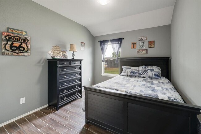 Building Photo - 316 Swenson Dr