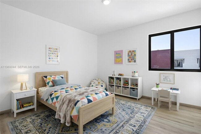 Building Photo - 936 NW 10th St