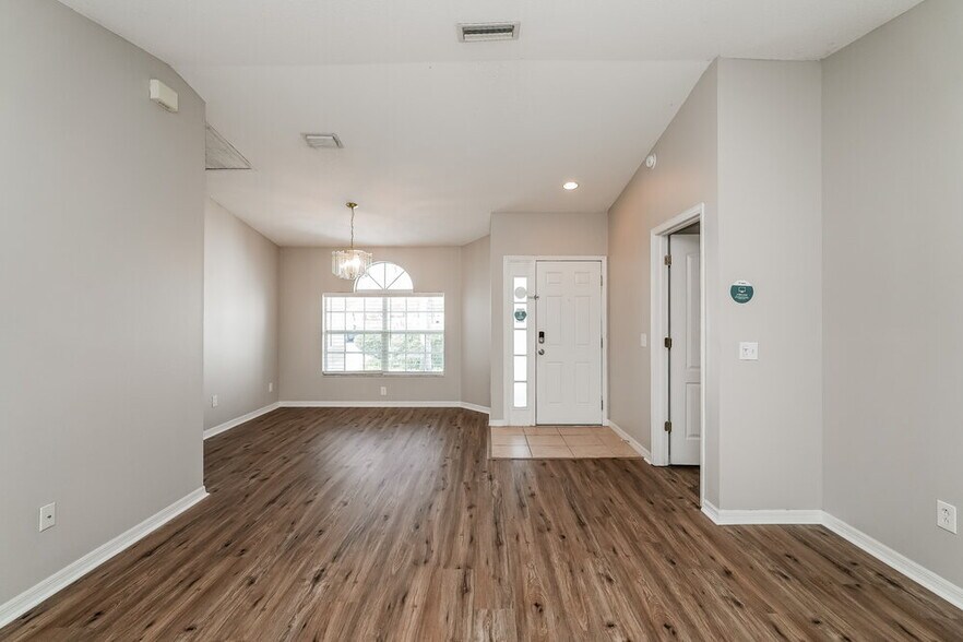 Building Photo - 4640 Burlington Rd