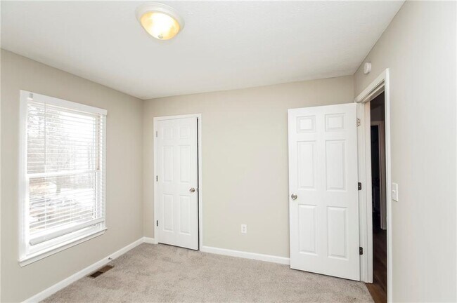 Building Photo - 108 Brandi Dr