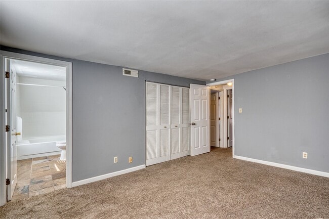 Building Photo - 4390 McPherson Ave