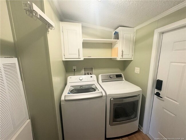 Building Photo - 54 W Tryon Ct