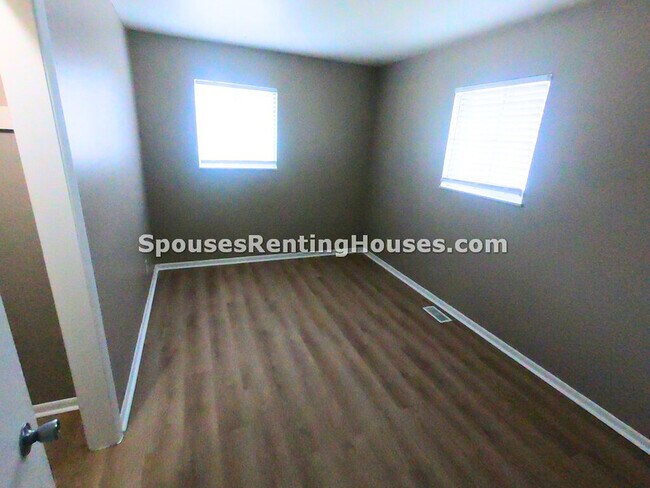 Building Photo - 1948 Dayton Ave