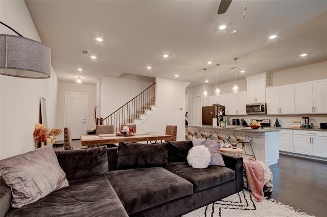 Building Photo - 1054 Maverick Dr