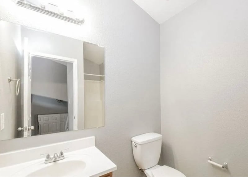 Building Photo - 14525 E 47th Dr