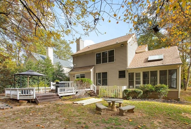 Building Photo - Darling 2 Bedroom Home in Brandermill