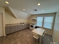 Building Photo - 423 Whalley Ave