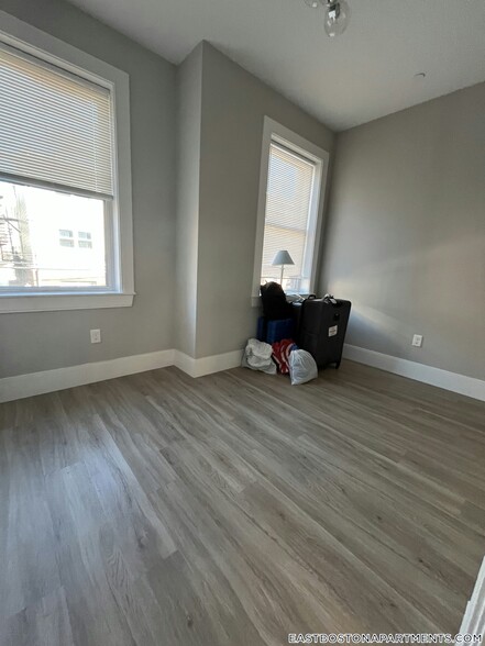 Building Photo - 66 Lubec St