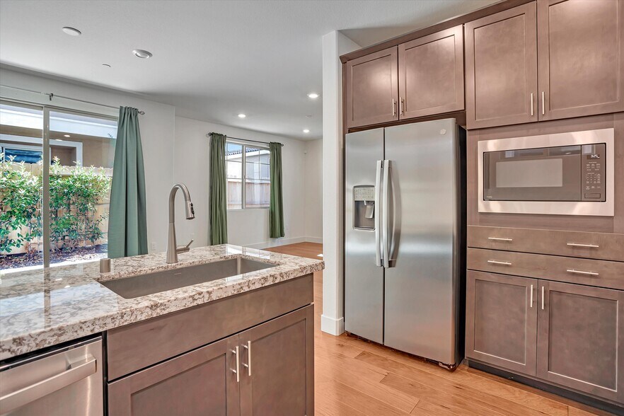 Building Photo - 10466 Oboe Way