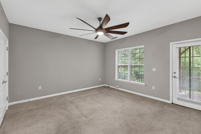 Building Photo - 8611 Macedonia Lake Dr