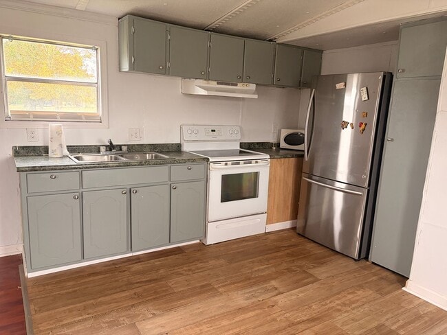 Building Photo - 1083 Pasture Branch Rd