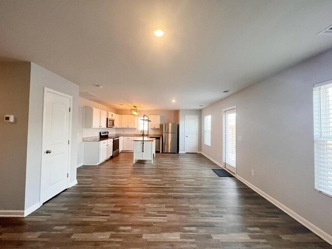 Building Photo - 103 Brinkleys Ln