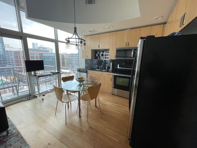 Building Photo - 1700 Bassett St