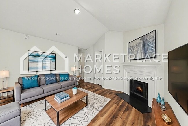 Building Photo - 7960 E Field Dr