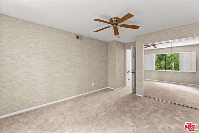 Building Photo - 6911 Sunset Ridge Ct