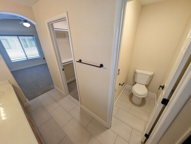 Building Photo - 89 Day Trade St