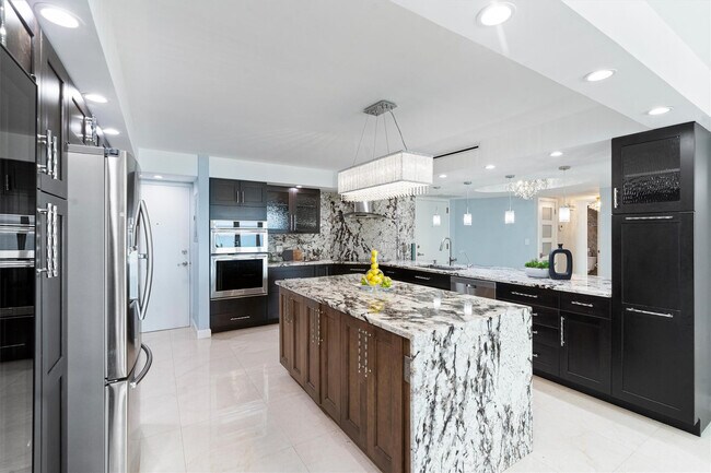 Building Photo - 4100 Galt Ocean Dr