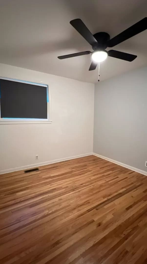 Building Photo - 2927 Hillhurst Dr