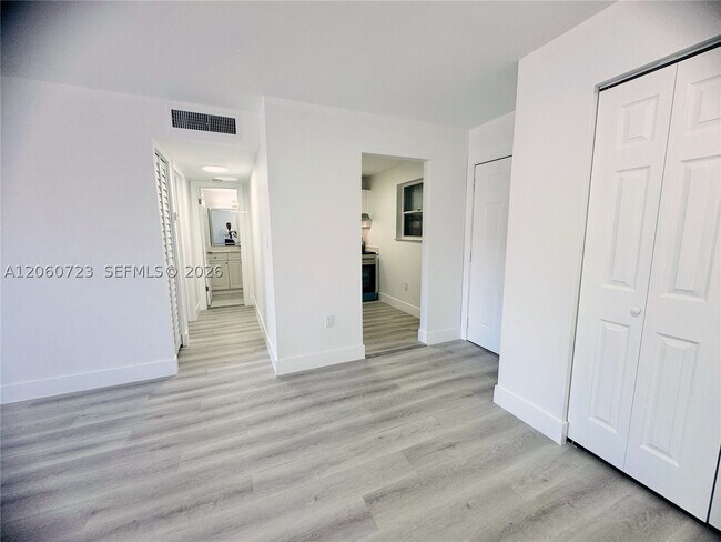 Building Photo - 6095 W 18th Ave