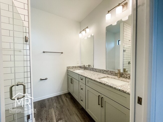 Building Photo - Spacious 3-Bedroom, 2-Bathroom 1 Car Garage