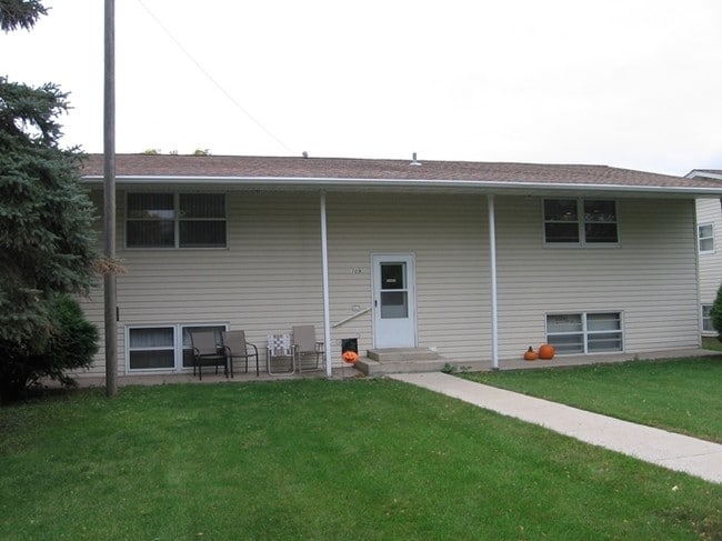 Primary Photo - Reed Apartments